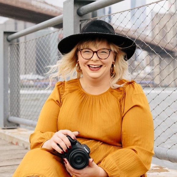 Meet your Posher, Megan!! - Picture 10 of 10